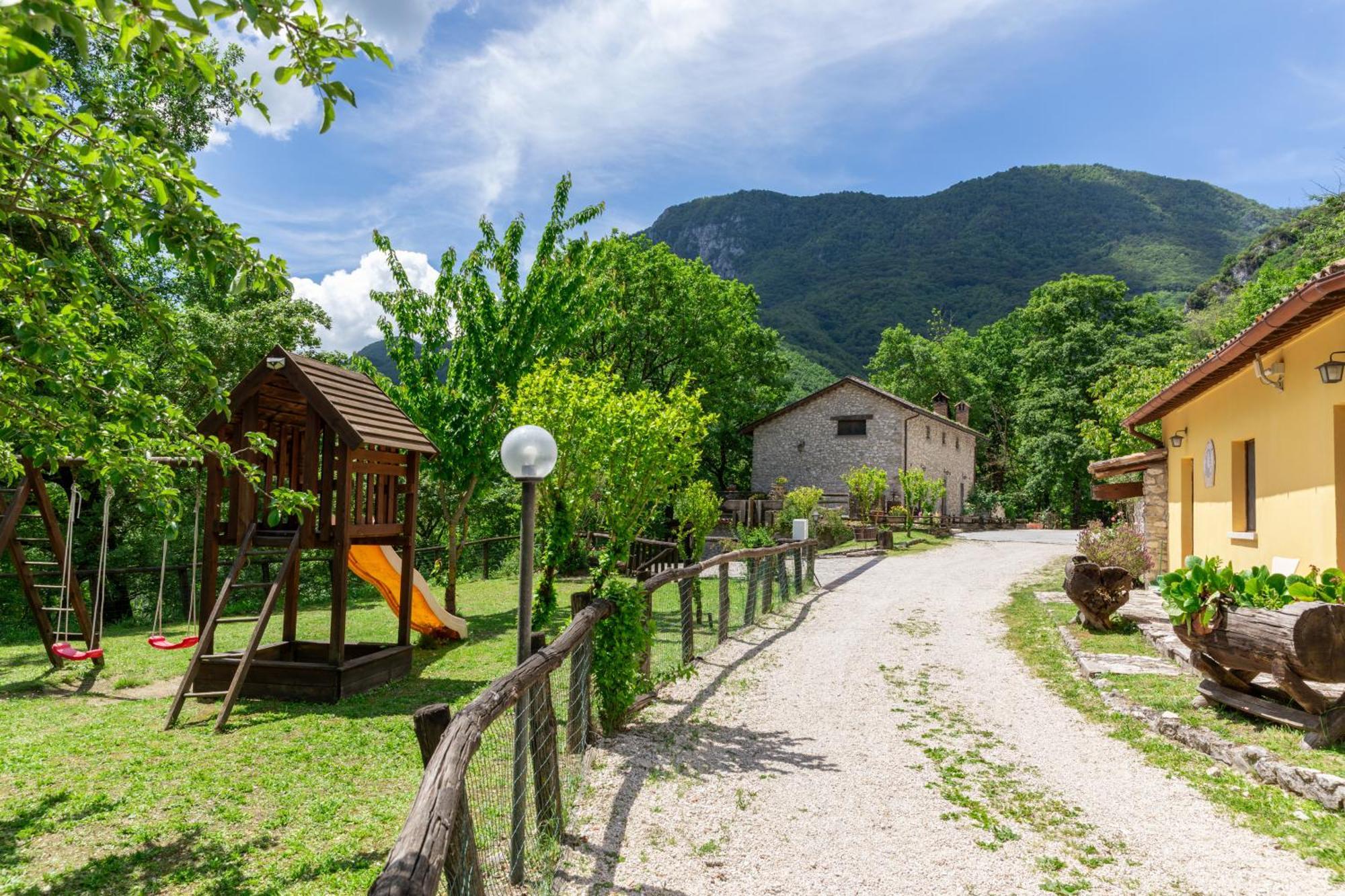 Agriturismo La Ferrera Varco Sabino Exterior foto