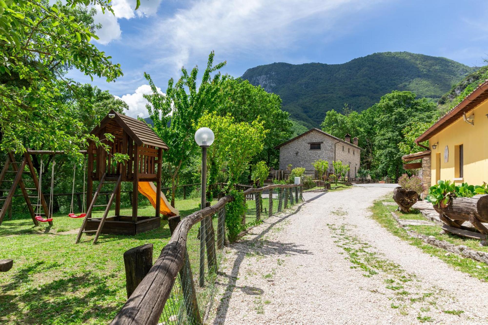 Agriturismo La Ferrera Varco Sabino Exterior foto