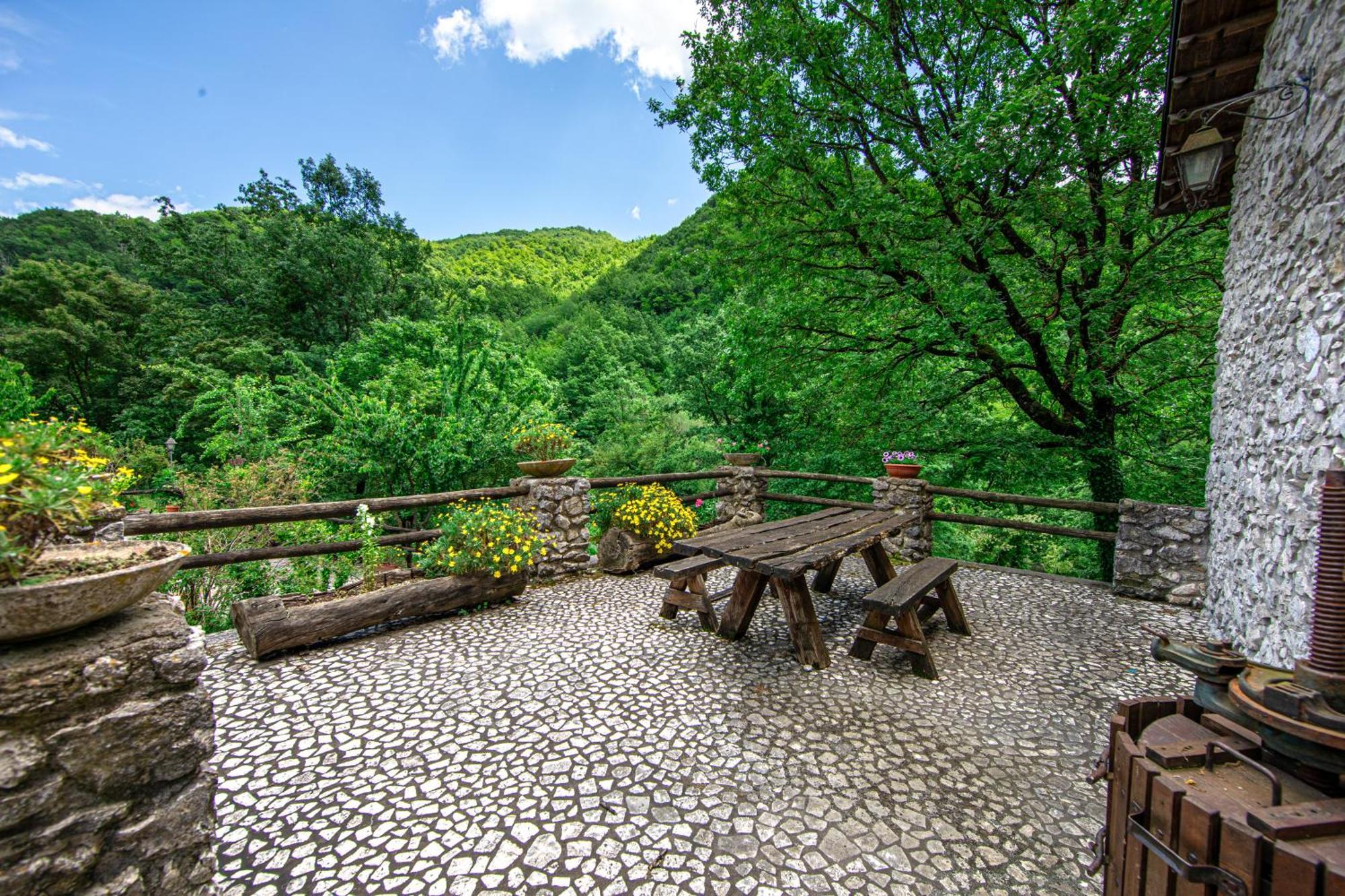 Agriturismo La Ferrera Varco Sabino Exterior foto